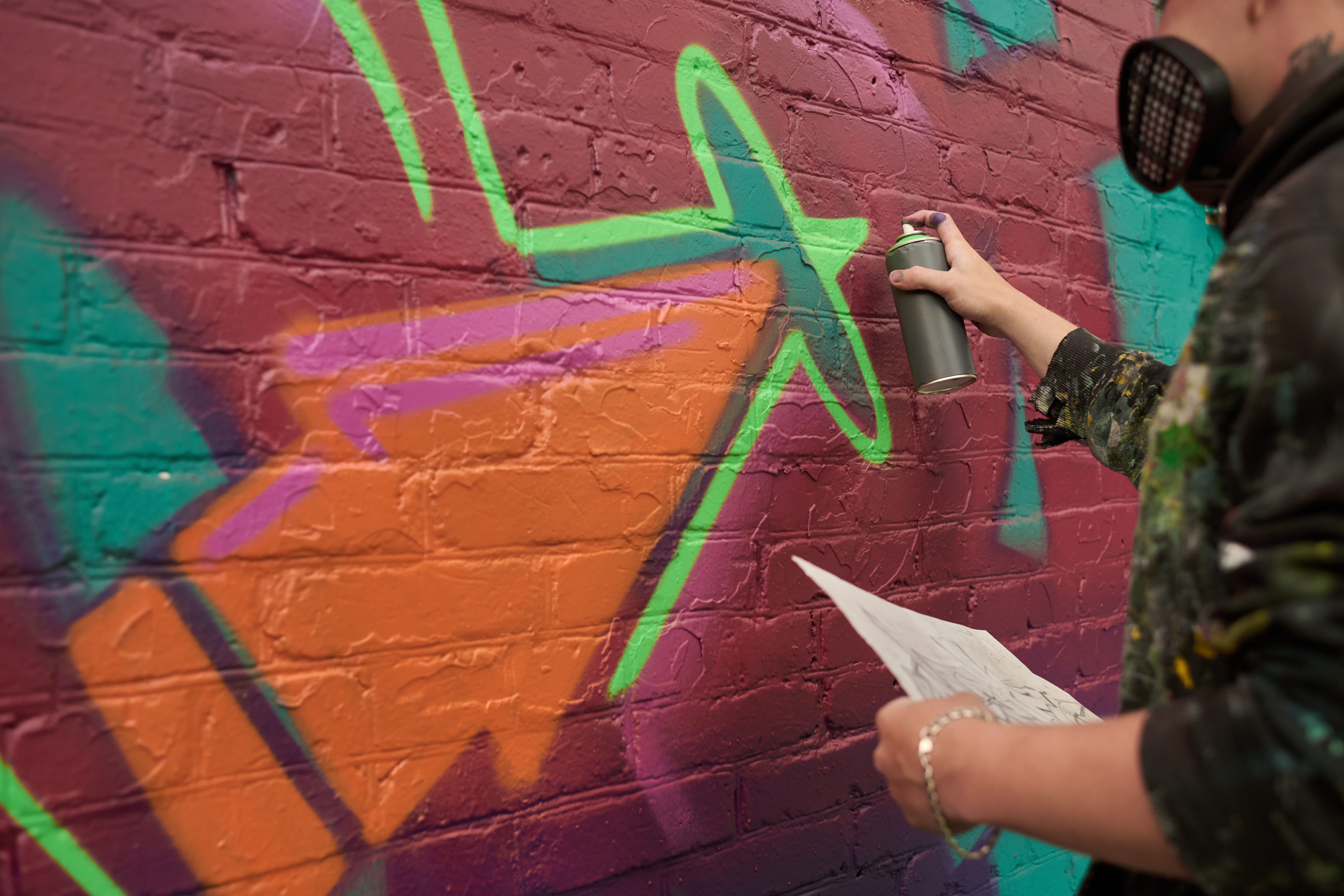 Graffiti Profesional para Empresas: Del Arte Urbano al Branding Corporativo